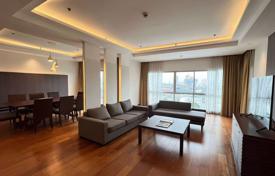 4-dormitorio apartamentos en condominio en Pathum Wan, Tailandia. $4 900  por semana