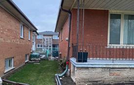 4 dormitorio casa de pueblo en North York, Canadá. C$1 695 000