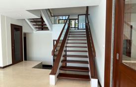 4 dormitorio chalet en Suan Luang, Tailandia. $5 500  por semana