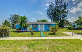Casa de pueblo – Miami Gardens, Miami, Florida,  Estados Unidos. $455 000