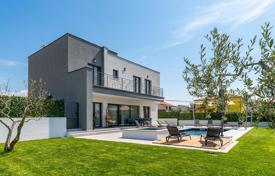 5 dormitorio casa de pueblo 204 m² en Poreč, Croacia. 749 000 €