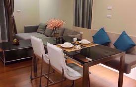 1-dormitorio apartamentos en condominio en Khlong Toei, Tailandia. $389 000