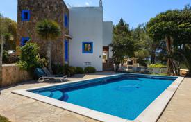 Villa – Ibiza, Islas Baleares, España. 4 400 €  por semana
