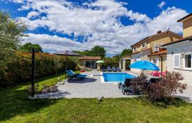 8 dormitorio casa de pueblo 240 m² en Labin, Croacia. 665 000 €