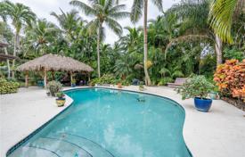 3 dormitorio casa de pueblo 299 m² en Miami, Estados Unidos. $2 880 000