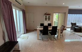 4 dormitorio chalet en Lat Phrao, Tailandia. $833 000