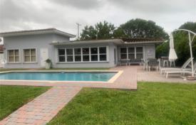 Villa – North Miami, Florida, Estados Unidos. $1 625 000