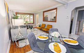 7 dormitorio casa de pueblo en Scarborough, Canadá. C$1 488 000
