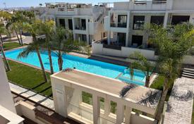 2 dormitorio chalet 100 m² en Torrevieja, España. 299 000 €