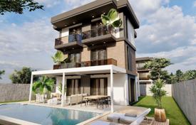 5 dormitorio villa 200 m² en Çiftlik, Turquía. 22 878 000 TRY