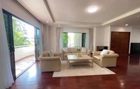 3-dormitorio apartamentos en condominio en Watthana, Tailandia. $3 060  por semana