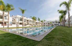 2 dormitorio chalet 63 m² en Torrevieja, España. 315 000 €