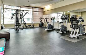 5 dormitorio piso en North York, Canadá. C$812 000