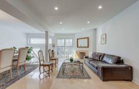 9 dormitorio casa de pueblo en North York, Canadá. C$2 284 000