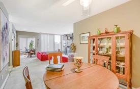 3 dormitorio piso en Etobicoke, Canadá. C$1 111 000