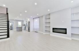 4 dormitorio casa de pueblo en East York, Canadá. C$1 813 000