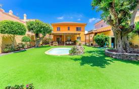 Villa – Adeje, Santa Cruz de Tenerife, Islas Canarias,  España. 1 250 000 €