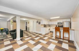 9 dormitorio casa de pueblo en Scarborough, Canadá. C$1 744 000