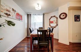 3 dormitorio piso en Scarborough, Canadá. C$663 000