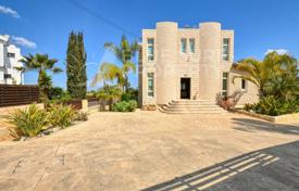 3 dormitorio villa en Paralimni, Chipre. 450 000 €