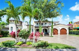 Villa – Coral Gables, Florida, Estados Unidos. $3 099 000