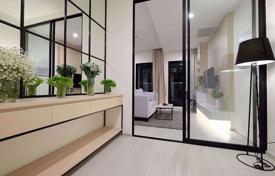 1-dormitorio apartamentos en condominio en Pathum Wan, Tailandia. $403 000