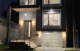 4 dormitorio casa de pueblo en Scarborough, Canadá. C$1 542 000