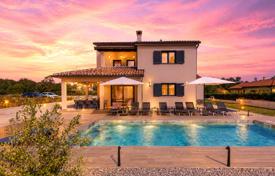 6 dormitorio casa de pueblo 151 m² en Labin, Croacia. 590 000 €