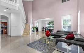 Casa de pueblo – West End, Miami, Florida,  Estados Unidos. $990 000