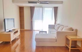 3-dormitorio apartamentos en condominio en Khlong Toei, Tailandia. $4 000  por semana