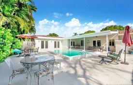 Villa – Miami, Florida, Estados Unidos. 691 000 €