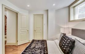 7 dormitorio adosado en Old Toronto, Canadá. C$2 896 000