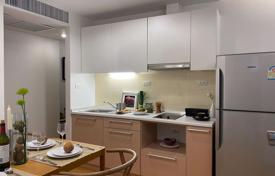 2-dormitorio apartamentos en condominio en Phra Khanong, Tailandia. $185 000