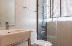 3-dormitorio apartamentos en condominio en Khlong Toei, Tailandia. $3 700  por semana