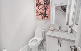 11 dormitorio casa de pueblo en Scarborough, Canadá. C$1 961 000