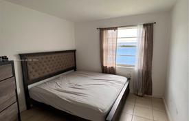 3 dormitorio casa de pueblo 104 m² en Miami, Estados Unidos. $365 000