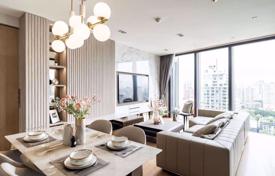 2-dormitorio apartamentos en condominio en Khlong Toei, Tailandia. $4 600  por semana