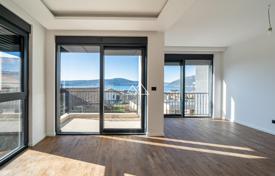 6 dormitorio piso 126 m² en Tivat city, Montenegro. 495 000 €
