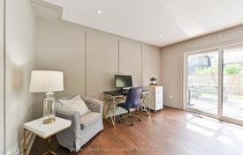 12 dormitorio casa de pueblo en Etobicoke, Canadá. C$2 433 000