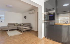 5 dormitorio casa de pueblo 185 m² en Pula, Croacia. 680 000 €