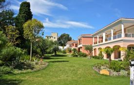 Villa – Cap d'Antibes, Antibes, Costa Azul,  Francia. 1 850 000 €