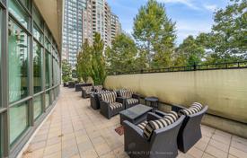 7 dormitorio piso en North York, Canadá. C$1 153 000