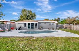 4 dormitorio casa de pueblo 151 m² en Miami, Estados Unidos. $670 000