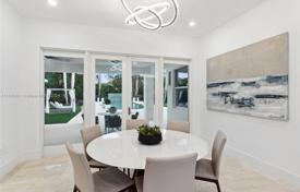 7 dormitorio casa de pueblo 836 m² en Miami, Estados Unidos. $7 750 000