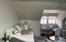 12 dormitorio adosado en Old Toronto, Canadá. C$2 589 000