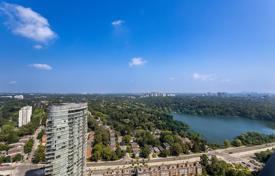 5 dormitorio piso en Lake Shore Boulevard West, Canadá. C$984 000