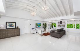 Villa – Key Biscayne, Florida, Estados Unidos. $1 689 000