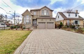 4 dormitorio casa de pueblo en Etobicoke, Canadá. C$2 458 000