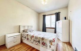 4 dormitorio adosado en York, Canadá. C$1 548 000