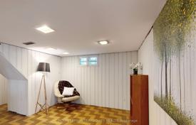 7 dormitorio casa de pueblo en East York, Canadá. C$1 077 000